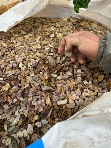 Златолит персиковый декоративная каменная крошка купить в Кыштыме