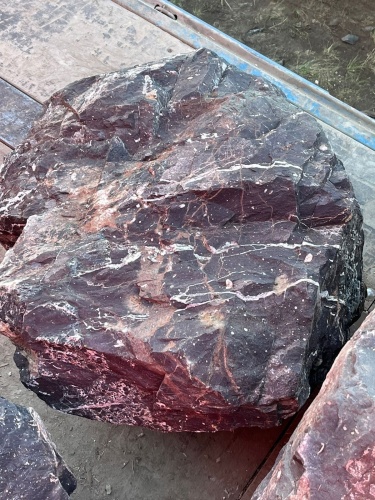 Камни для ландшафтного дизайна красно-фиолетовые 10-60 килограмм купить в Кыштыме