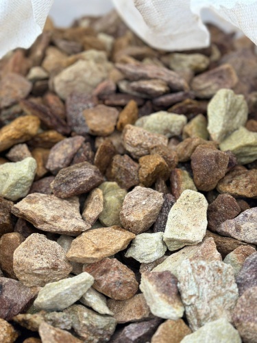 Златолит персиковый декоративная каменная крошка купить в Кыштыме