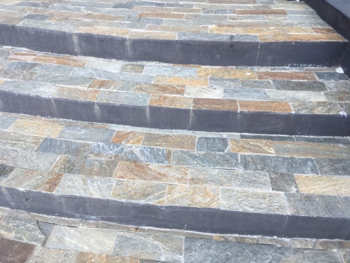 Плитка из Златолита Уральского для лестницы купить в Кыштыме