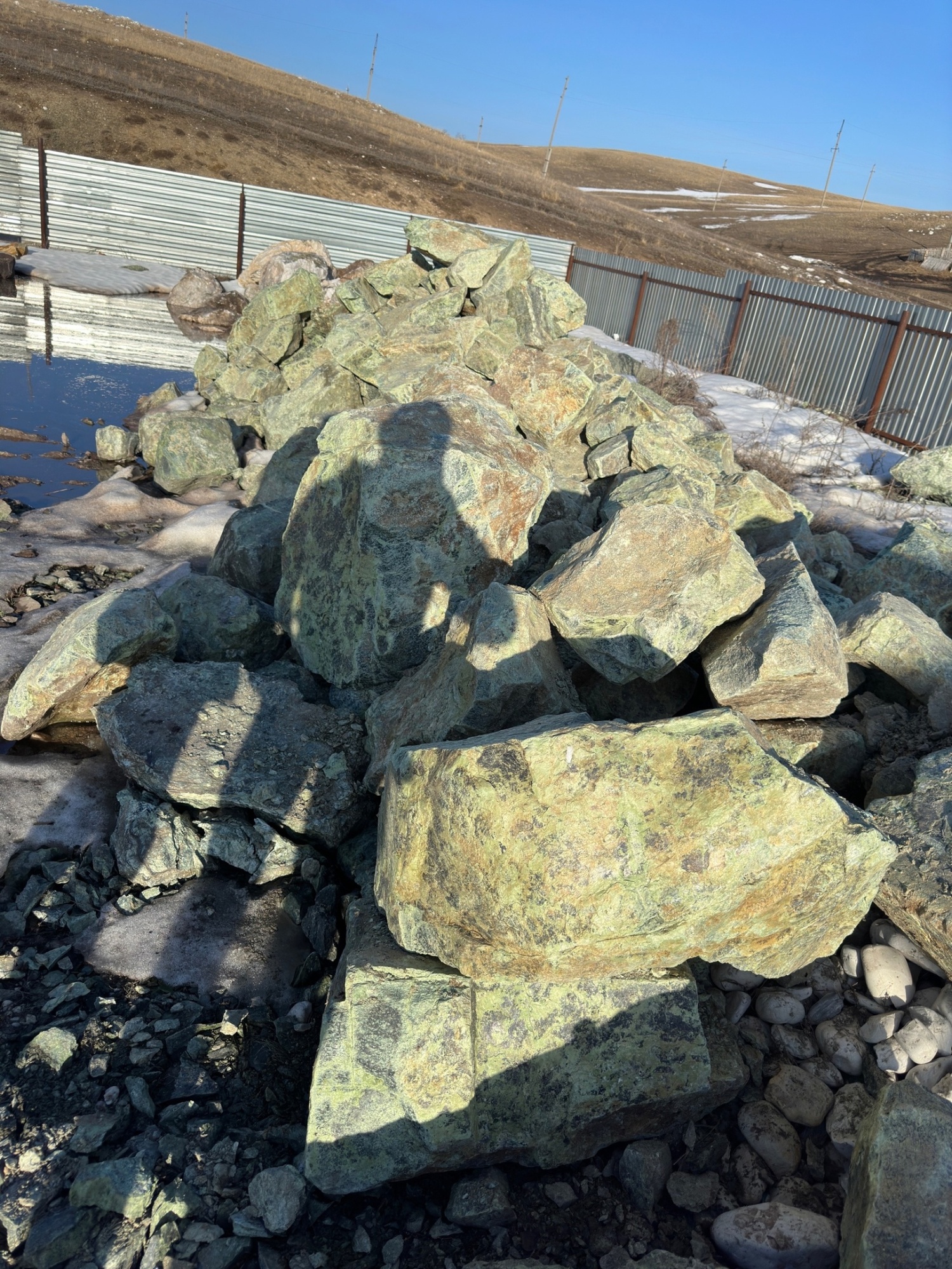 Камни для ландшафтного дизайна зелёные 10-60 килограмм купить в Кыштыме