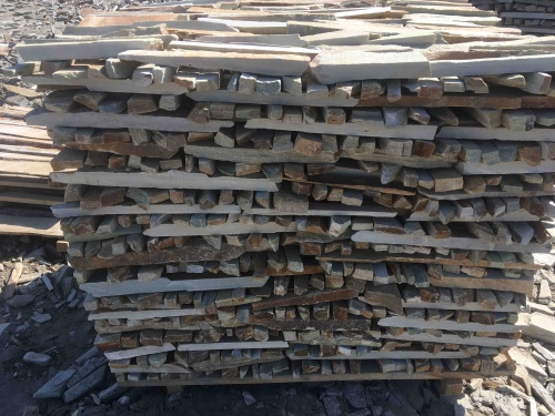 Горбушка златолит золотистый для облицовки купить в Кыштыме