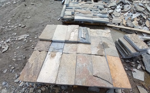 Плитка пилёная златолит Уральский для цоколя, отмостки купить в Кыштыме