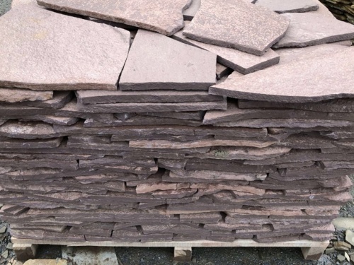 Плитняк лемезит бордовый для облицовки цоколя 20-25 мм  купить в Кыштыме