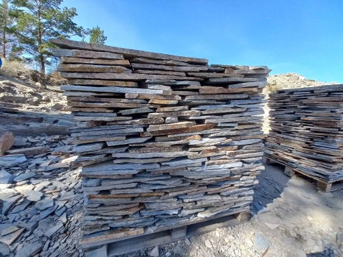 Плитняк златолит серебристый для фасада купить в Кыштыме