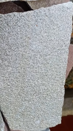 Плитняк златолит серебристый для фасада купить в Кыштыме